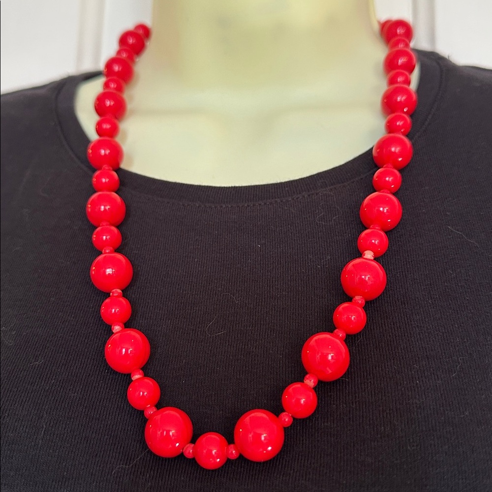 Vintage‎ Red Beaded Necklace
